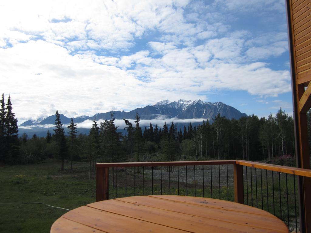 Mount Logan Ecolodge Haines Junction Exterior photo